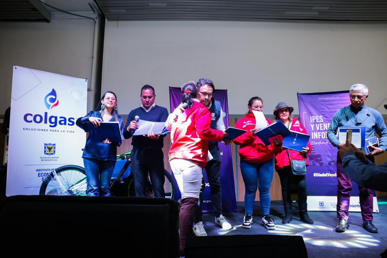 celebración del día del vendedor informal en Bogotá