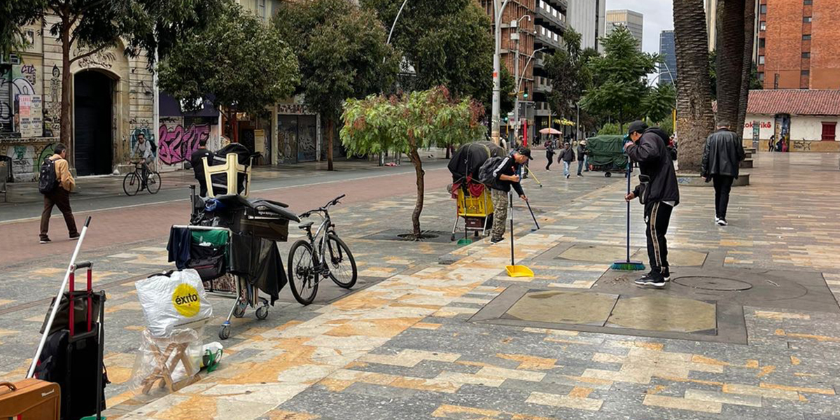 ctividad de limpieza del centro por vendedores informales