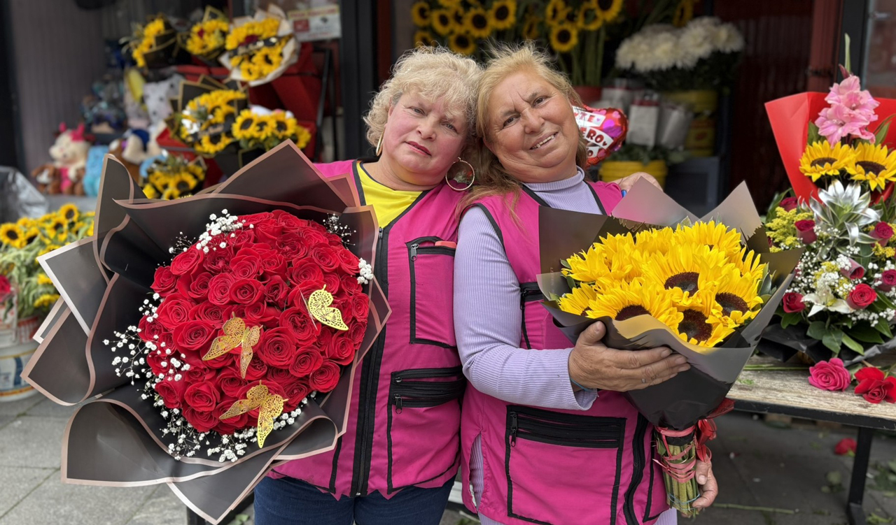 Marta Yaneth y Luz Mery, las dos mujeres detrás del local Las Monitas