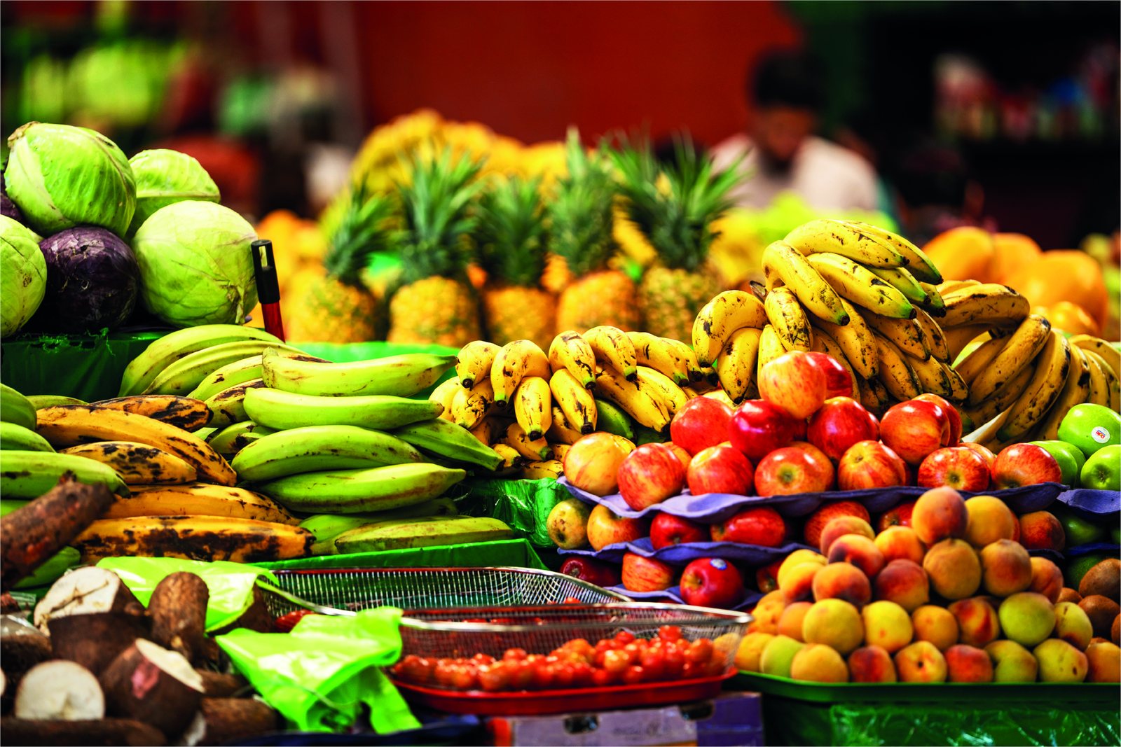 Frutas frescas en una plaza de mercado
